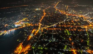 Τρίκαλα: Εντυπωσιακές εικόνες από την πόλη όπως φαίνεται το βράδυ από το διάστημα