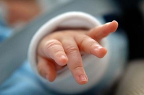 Καλπάζει η υπογεννητικότητα - Σχεδόν τριπλάσιοι οι θάνατοι από τις γεννήσεις στα Τρίκαλα