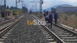 Εκτροχιασμός τρένου στην Τιθορέα: Αποφεύχθηκε η μετωπική σύγκρουση με άλλη αμαξοστοιχία