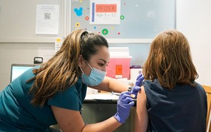 Εμβολιασμός: Ανοίγει η πλατφόρμα για τα παιδιά 5-11 ετών 