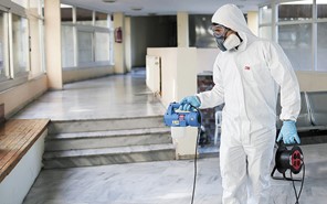 Κορωνοϊός: Προς καθολική χρήση μάσκας και "νυχτερινή καραντίνα" 