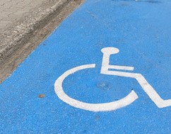 Τρίκαλα: Ενα προηγμένο σύστημα πάρκινγκ για τα άτομα με αναπηρία