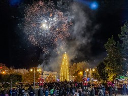 Τρίκαλα: Μαγικά, φωτεινά «Χριστούγεννα στη χώρα των θαυμάτων» (φωτο)
