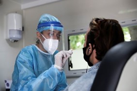 1.423 covid test στα Τρίκαλα με 77 θετικά δείγματα τον τελευταίο μήνα 