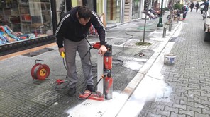 Φρεσκάρισμα και παρεμβάσεις στην οδό Καραϊσκάκη 