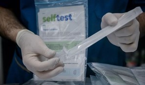 Φαρμακοποιοί: Μέχρι τις 12 Μαΐου self test μόνο για την εκπαιδευτική κοινότητα