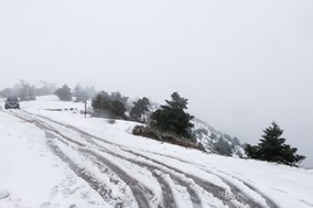 Nέα χιονόπτωση στα ορεινά του νομού - Πού χρειάζονται αλυσίδες 