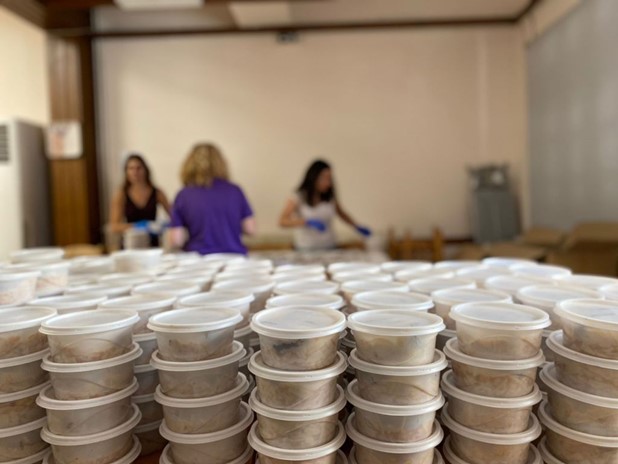 Εως 2.800 μερίδες φαγητού καθημερινά από τον Δήμο Τρικκαίων στους πλημμυροπαθείς