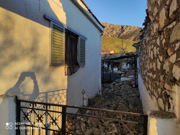 Ζημιές σε κτίρια στο Ζάρκο Τρικάλων από τον σεισμό